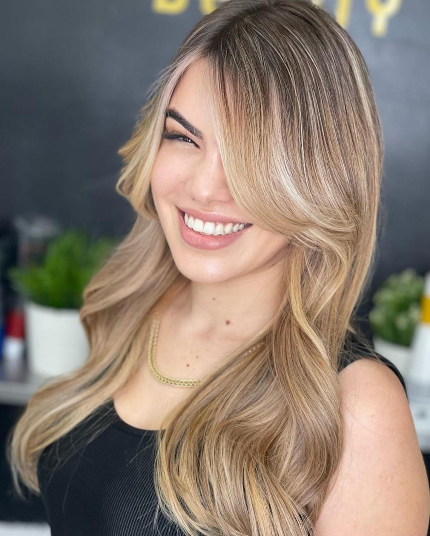 Arlis Beauty Salon superola