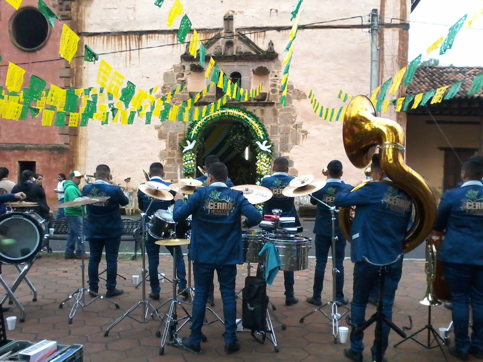 Banda Cerro De Sauces San Jose Huipana Michoacan Superola