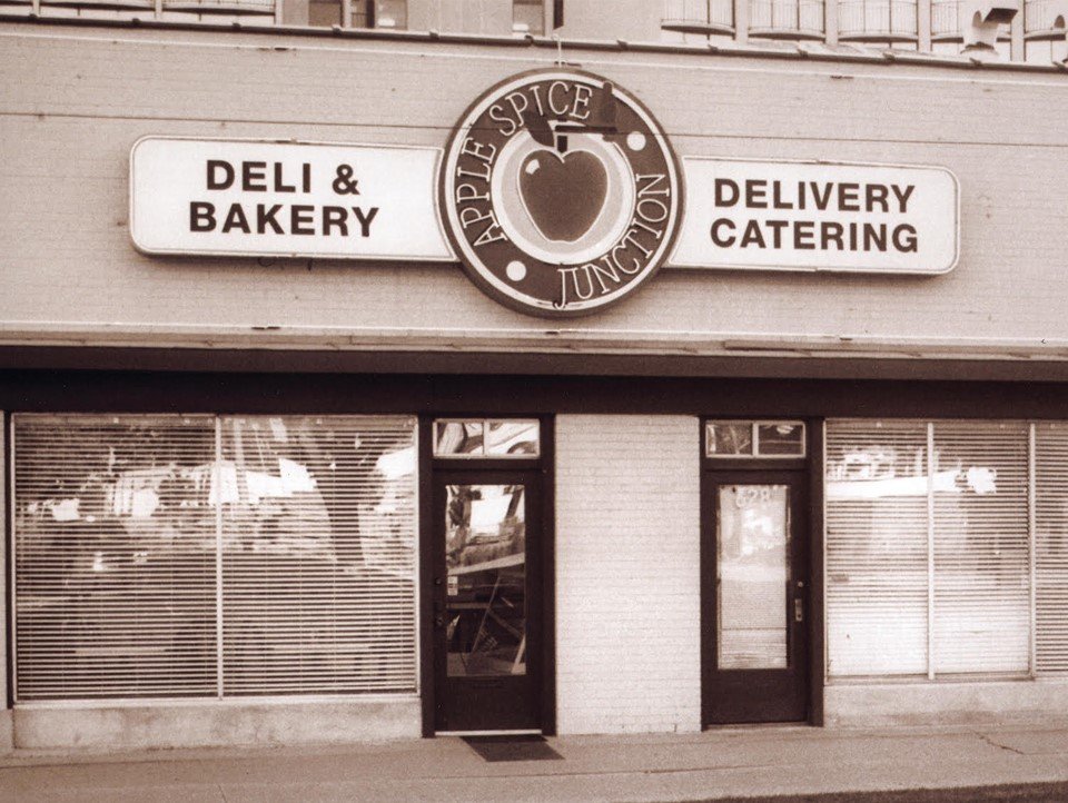 Apple Spice Box Lunch Delivery & Catering Superola